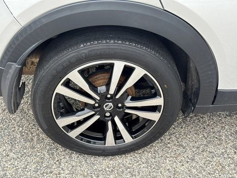 Used 2020 Nissan Kicks SV FWD image 15
