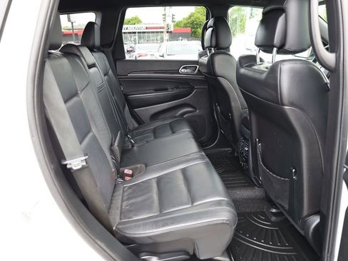 Used 2018 Jeep Grand Cherokee Limited AWD/4WD image 16