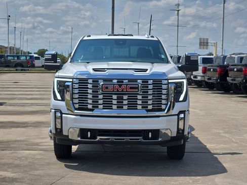Used 2025 GMC Sierra 3500 Denali AWD/4WD image 9
