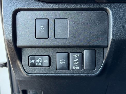 Used 2020 Toyota Tacoma TRD Off-Road image 21