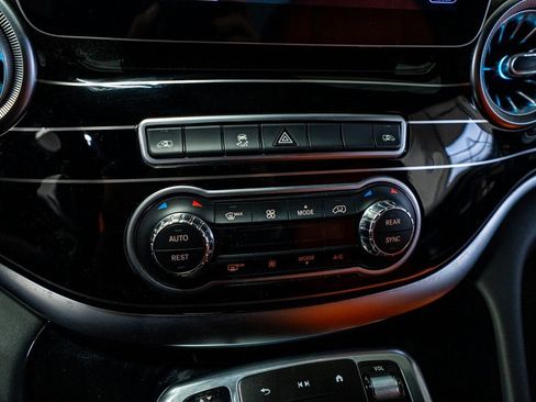 Used 2021 Mercedes-Benz Metris Passenger image 51