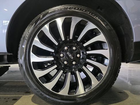 Used 2023 Lincoln Navigator Black Label AWD/4WD image 30