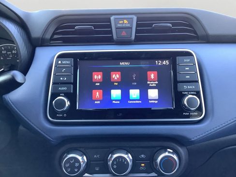 Used 2025 Nissan Versa SV w/ Trunk Package image 18