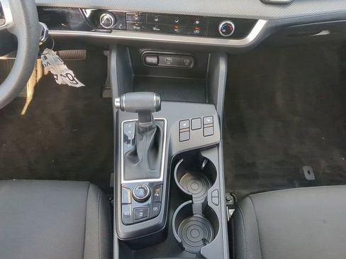 Used 2024 Kia Sportage LX image 20