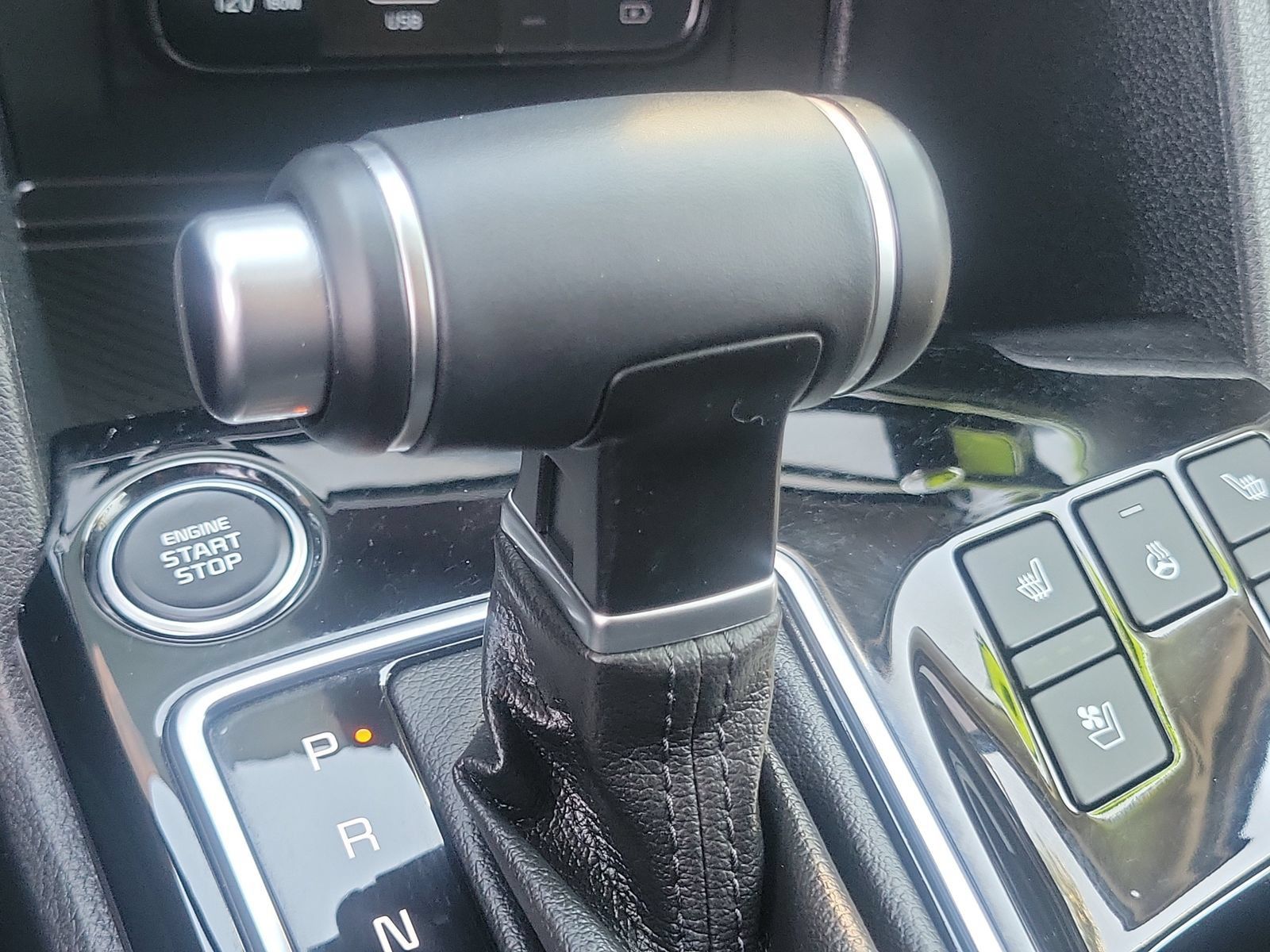 Used 2025 Kia Sportage SX FWD image 16