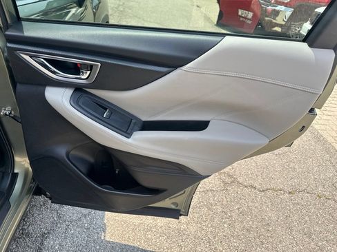 Used 2020 Subaru Forester Limited AWD/4WD image 32