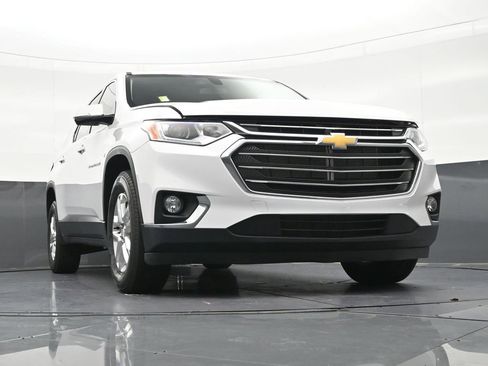 Used 2020 Chevrolet Traverse LT FWD image 28