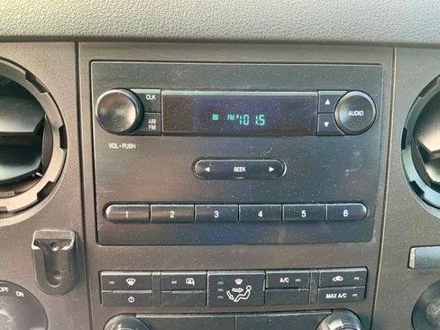 Used 2016 Ford F250 XL w/ Power Equipment Group AWD/4WD image 12