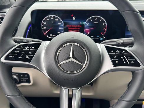 New 2025 Mercedes-Benz GLB 250 GLB 250 image 11