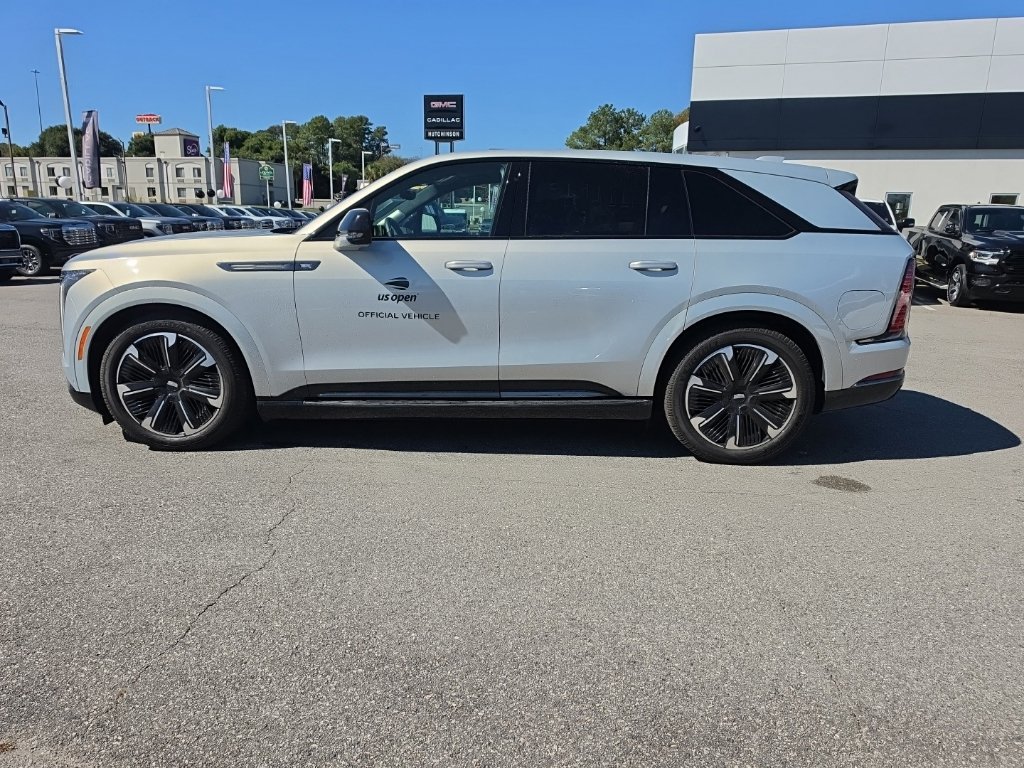 Used 2025 Cadillac Escalade IQ Sport 2 AWD/4WD image 4