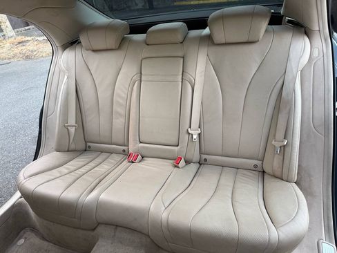 Used 2014 Mercedes-Benz S 550 Sedan image 8