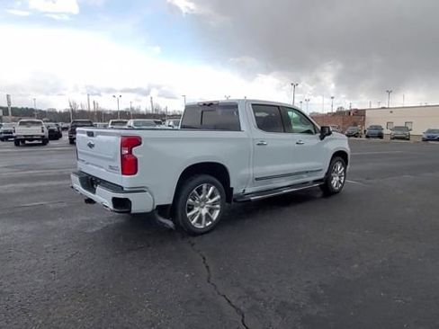 New 2026 Chevrolet Silverado 1500 High Country w/ Technology Package AWD/4WD image 8
