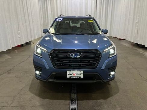 Used 2024 Subaru Forester Premium AWD/4WD image 8