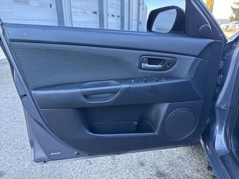 Used 2007 MAZDA MAZDA3 i Touring image 22