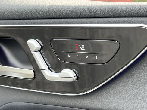 Used 2026 Mercedes-Benz GLC 300 4MATIC image 33