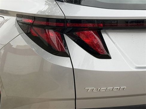 Used 2024 Hyundai Tucson SE image 6
