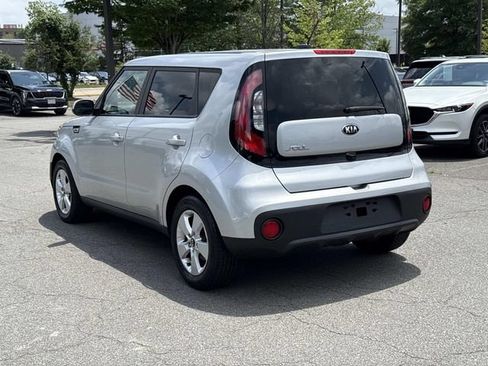Used 2019 Kia Soul FWD image 3
