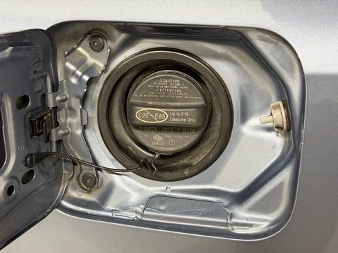 Used 2024 Toyota Corolla LE image 31