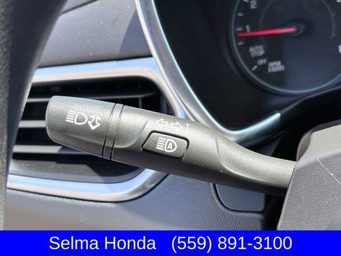 Used 2022 Chevrolet Equinox LT FWD image 16