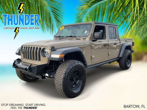 Certified 2020 Jeep Gladiator Rubicon w/ LED Lighting Group image 2