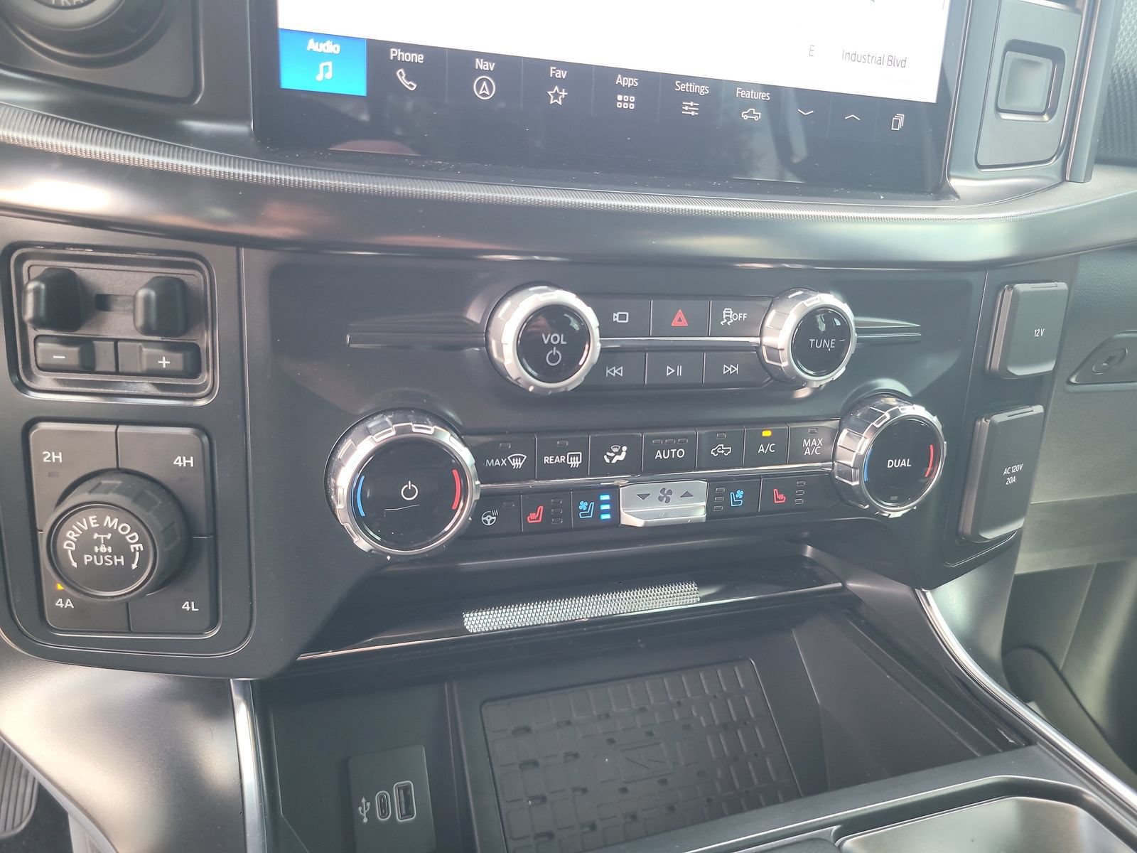 Used 2025 Ford F150 Raptor AWD/4WD image 19