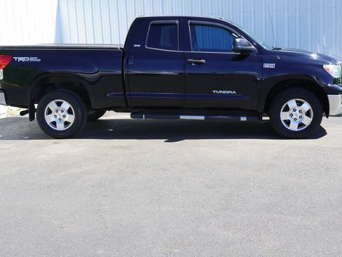 Used 2013 Toyota Tundra 4x4 Double Cab w/ TRD Off-Road Pkg image 2