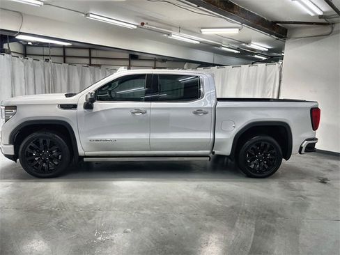 Used 2024 GMC Sierra 1500 Denali w/ Denali Reserve Package image 11