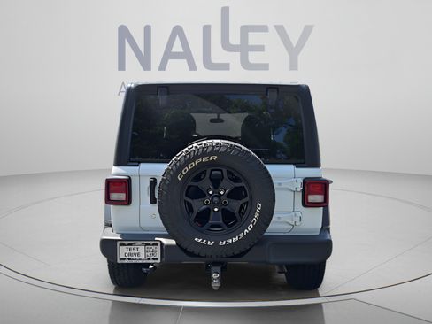 Used 2018 Jeep Wrangler Unlimited Sport S AWD/4WD image 4