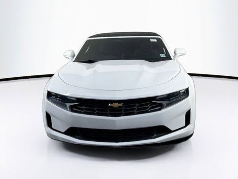 Used 2023 Chevrolet Camaro LT RWD image 2