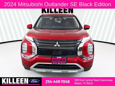 Used 2024 Mitsubishi Outlander SE Black Edition image 2