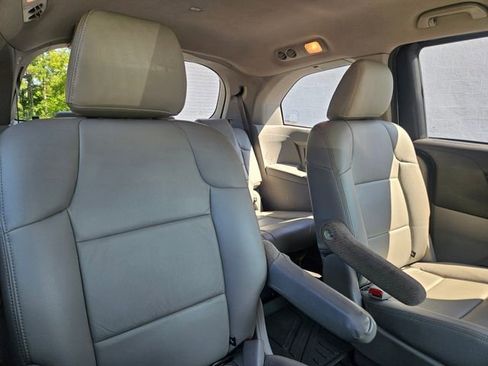 Used 2016 Honda Odyssey LX image 42