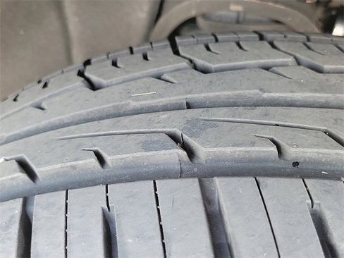 Used 2019 Cadillac Escalade ESV Luxury image 29