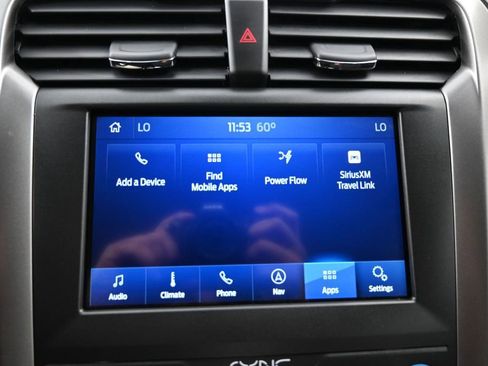 Used 2020 Ford Fusion SE FWD image 11