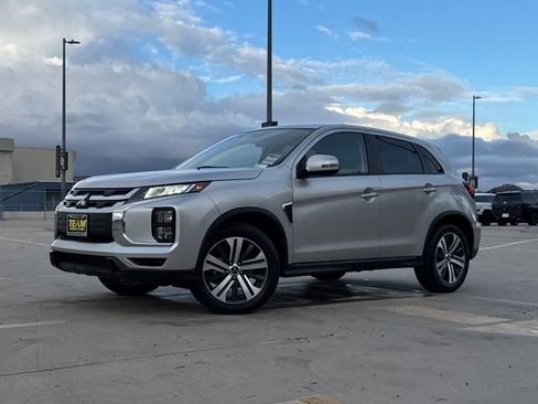 Used 2024 Mitsubishi Outlander Sport SE image 1
