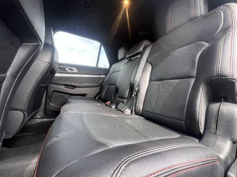 Certified 2018 Ford Explorer Sport AWD/4WD image 34