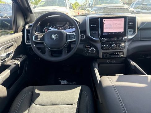 New 2026 RAM 1500 4x4 Crew Cab image 17