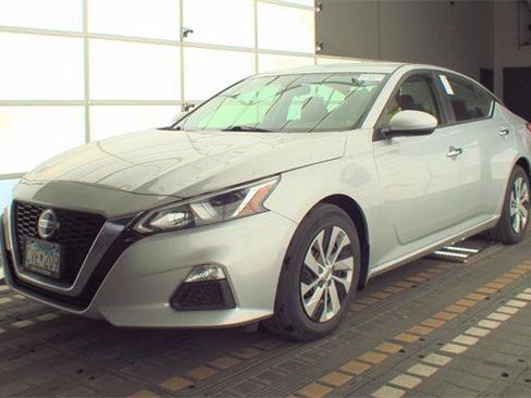 Used 2019 Nissan Altima 2.5 S image 1