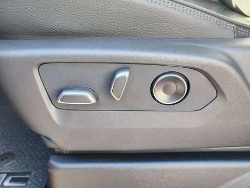 New 2026 GMC Yukon XL Denali image 17