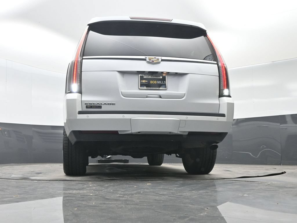 Used 2019 Cadillac Escalade 2WD image 29