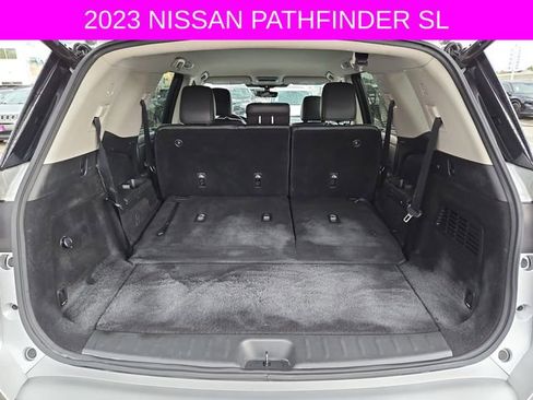 Used 2023 Nissan Pathfinder SL w/ Lighting Package (N92) image 17