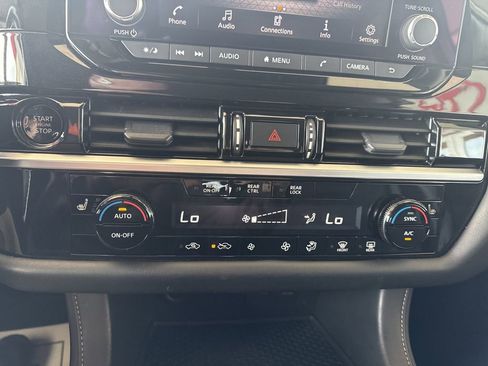 Used 2025 Nissan Pathfinder SV AWD/4WD image 22