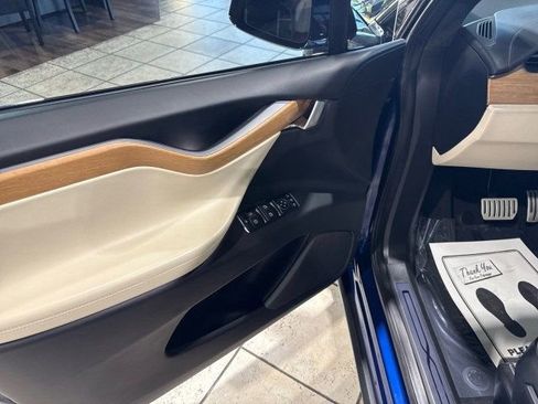 Used 2020 Tesla Model X Performance image 21