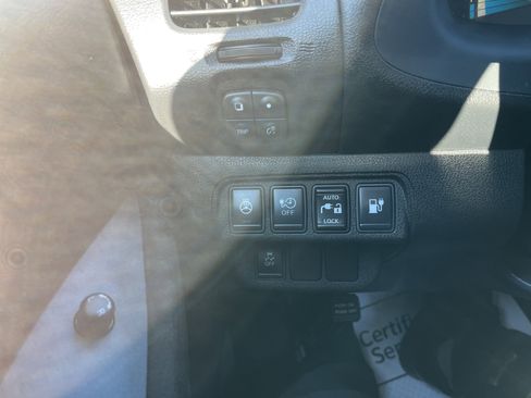 Used 2015 Nissan Leaf S w/ Charge Package image 19