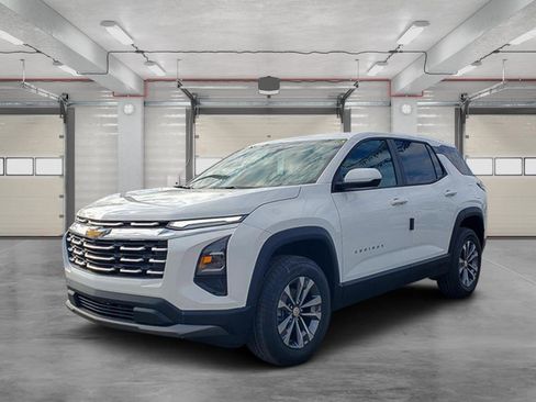 New 2026 Chevrolet Equinox LT image 3