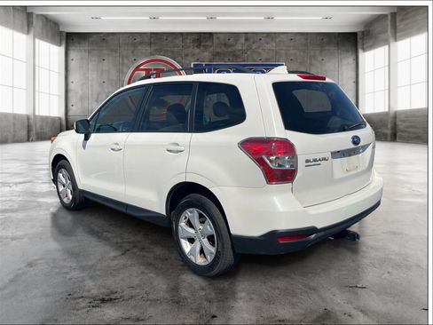 Used 2016 Subaru Forester 2.5i Premium w/ Popular Package #2 AWD/4WD image 7