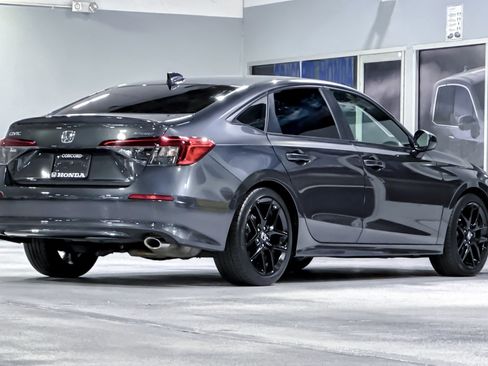 Used 2024 Honda Civic Sport image 9