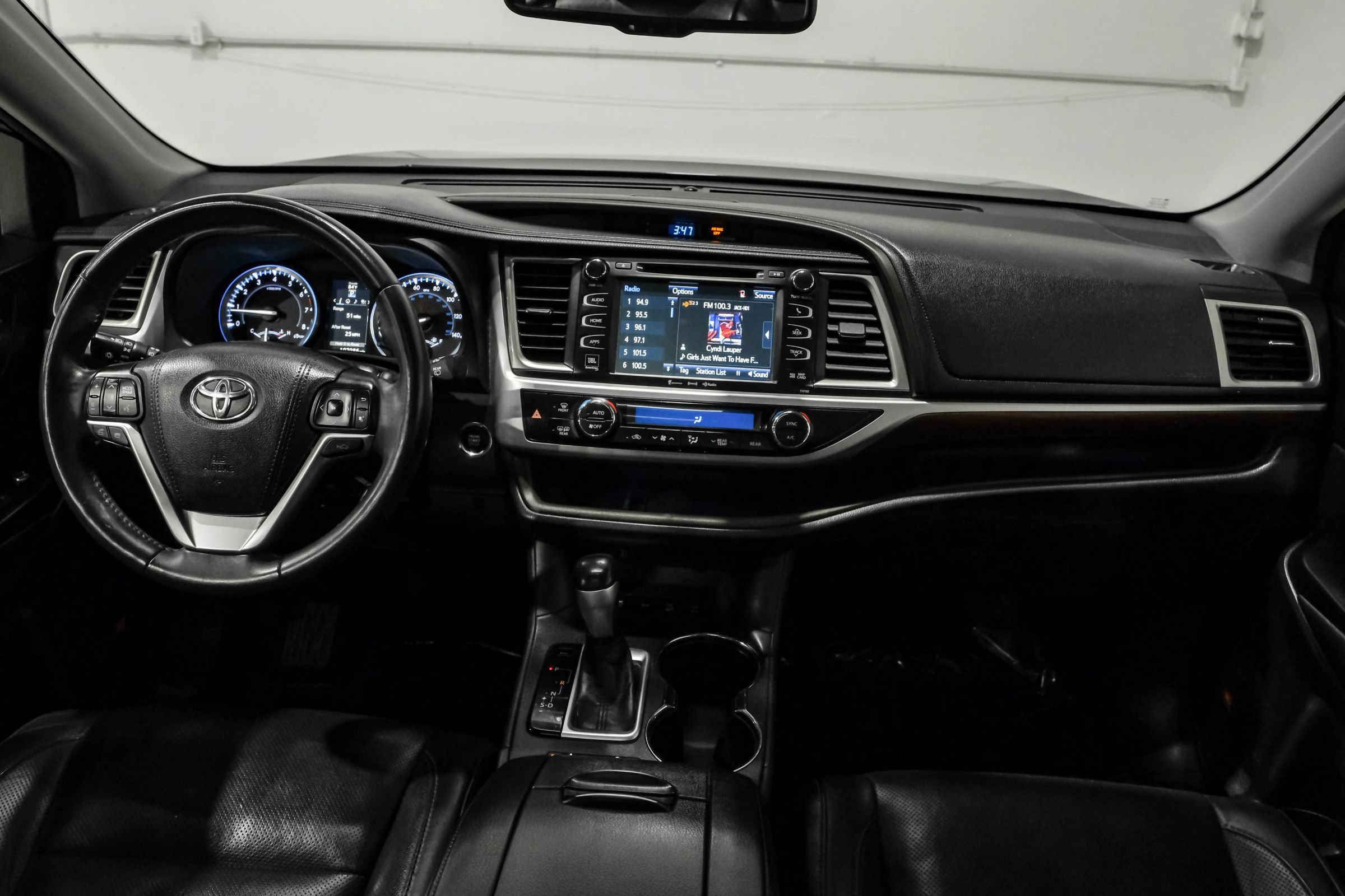 Used 2016 Toyota Highlander Limited Platinum AWD/4WD image 13