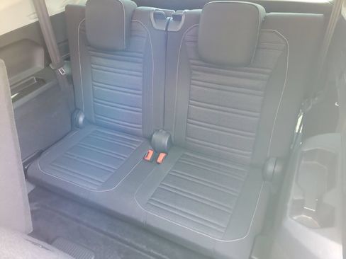 Used 2024 Volkswagen Tiguan S FWD image 9
