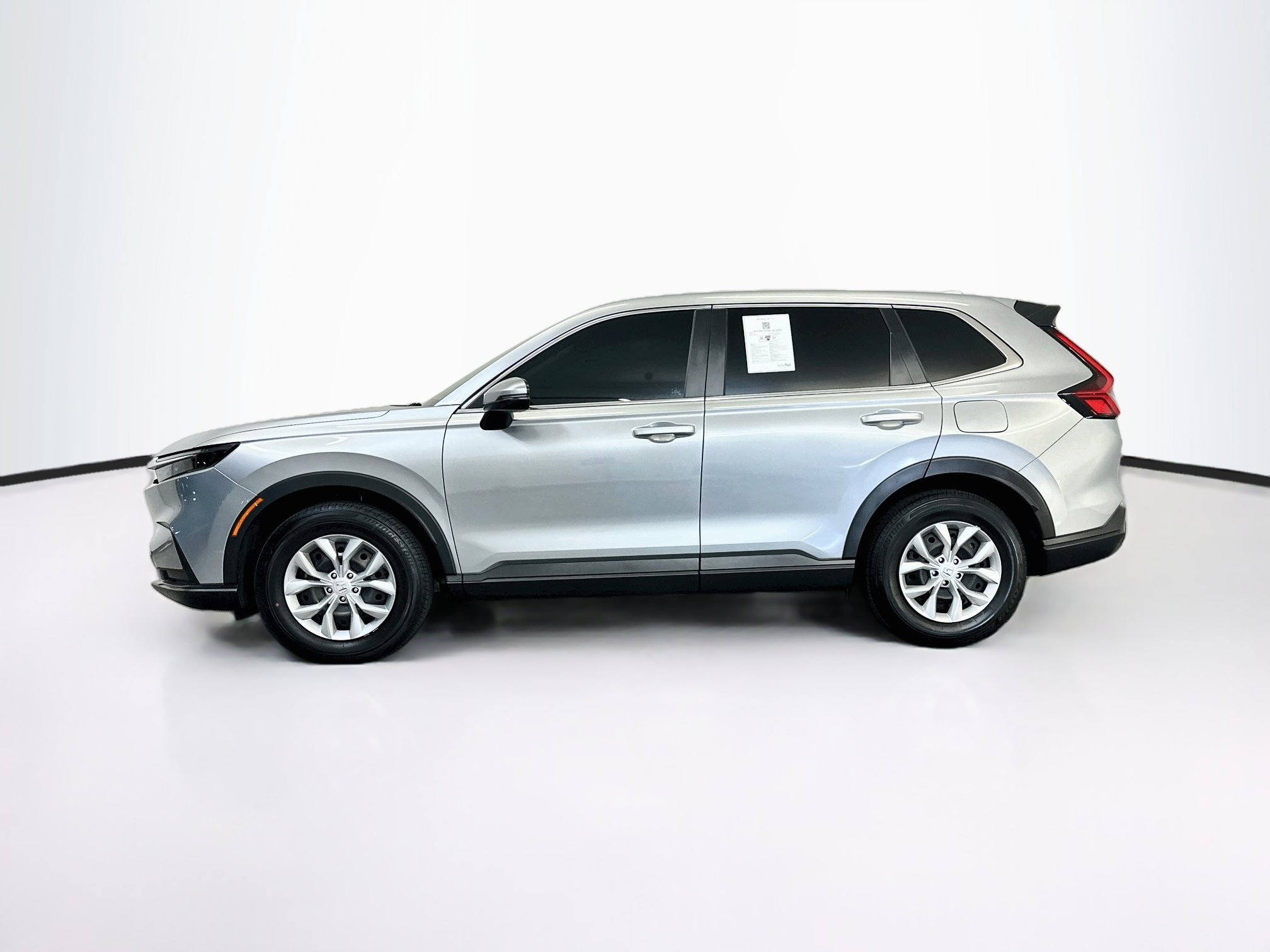 Used 2025 Honda CR-V LX image 4