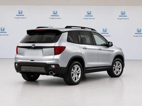 Used 2025 Honda Passport EX-L image 4